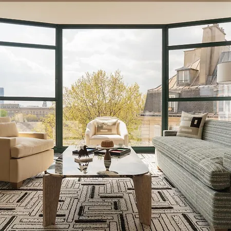 Hotel Cheval Blanc & Dior Cheval Blanc Paris