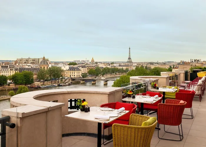 Cheval Blanc & Dior Cheval Blanc Paris