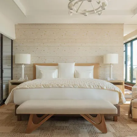 Cheval Blanc & Dior Cheval Blanc Hotel Paris