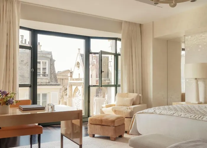 Hotel Cheval Blanc & Dior Cheval Blanc Paris