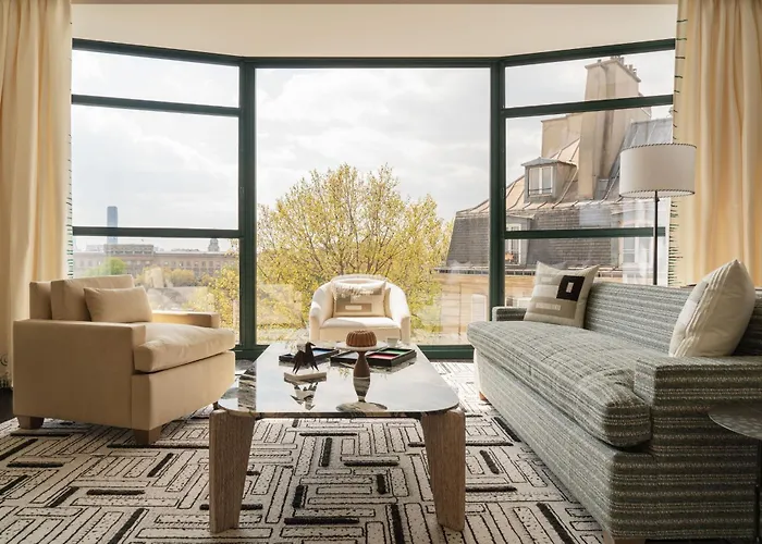 Hotel Cheval Blanc & Dior Cheval Blanc Parijs