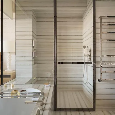 Отель Cheval Blanc & Dior Cheval Blanc 5*