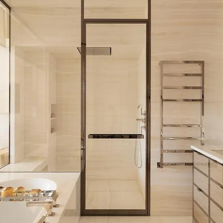 Hotel Cheval Blanc & Dior Cheval Blanc Paris