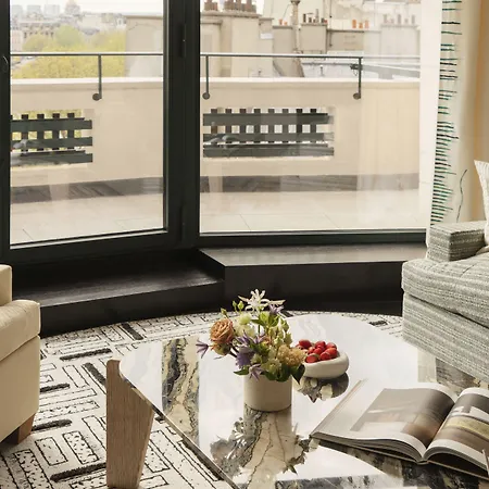 Cheval Blanc & Dior Cheval Blanc Отель Париж